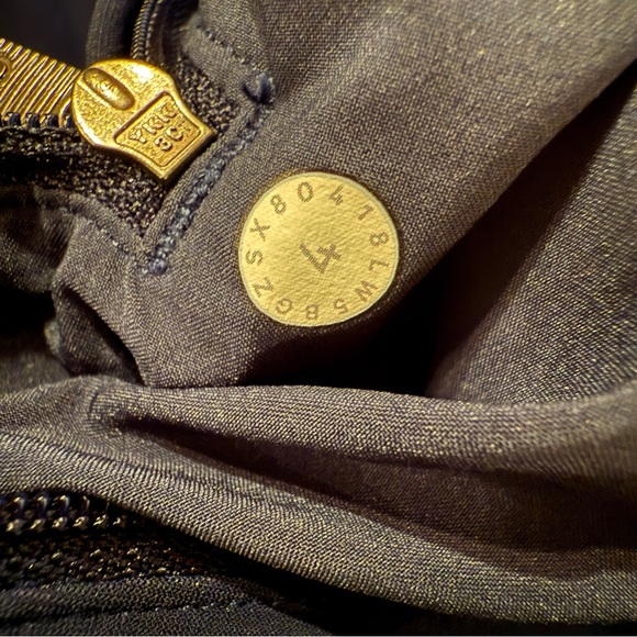 Lululemon On‎ The Move Pants 28" in Navy Blue Sz 4 NEW - Picture 7 of 8